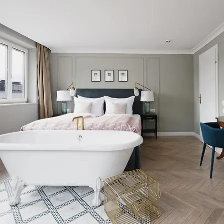 Hotell Numa Mozart 4*